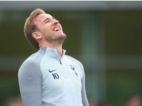 Chắc suất top 4, sân tập Tottenham rộn vang tiếng cười