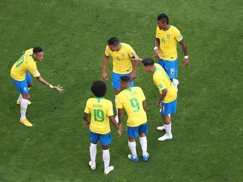 Chấm điểm Brazil: Hàng công rực sáng