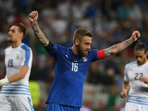 Chấm điểm Italia: De Rossi sáng nhất