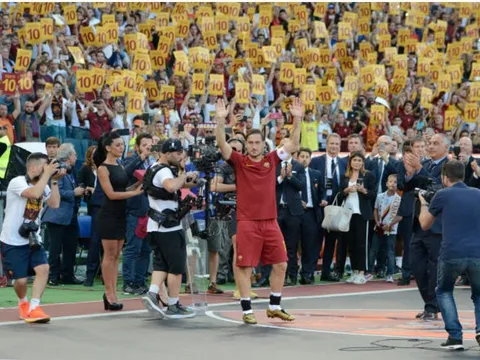 Chấm điểm Roma: Liệu có số 10 hoàn hảo cho Totti?
