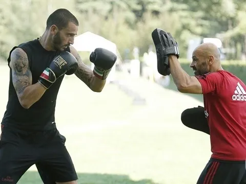 Chán đá bóng, Montella cho toàn đội tập boxing