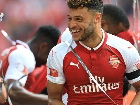 Chelsea CHỐT GIÁ 25 triệu bảng hỏi mua Chamberlain