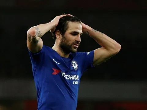 Chelsea có sự thay thế lí tưởng cho Fabregas sau cú sốc chuyển nhượng?