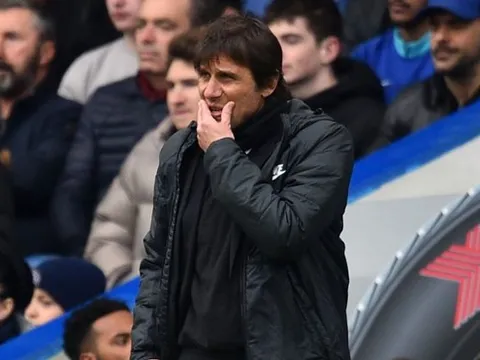 Chelsea trả giá đắt cho mùa giải vứt đi?