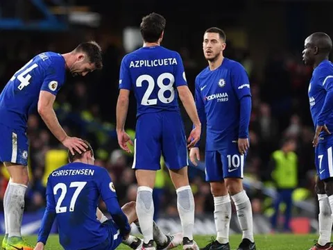 Chelsea và cúp FA: Cứu vớt những đôi chân lạc nhịp
