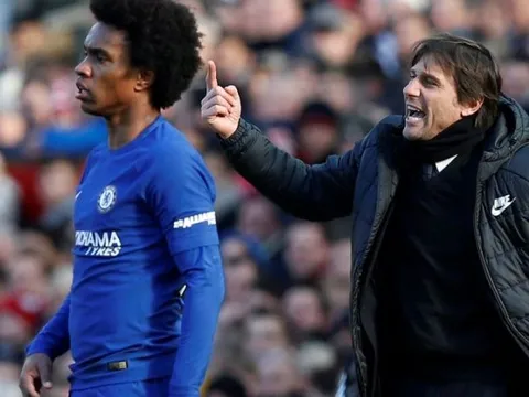 Chelsea sa thải Conte, M.U hết cửa chiêu mộ Willian