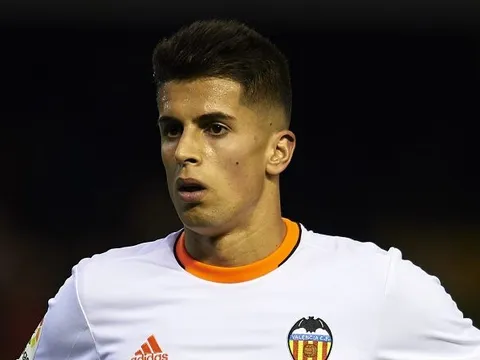 Chi 25 triệu euro, Juventus đặt một tay vào sao Valencia