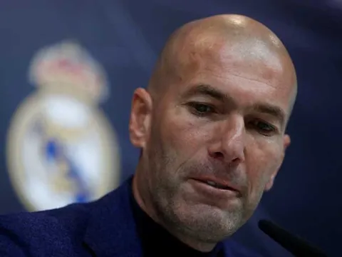 Chia tay Real Madrid, Zidane ném luôn 20 triệu euro 'qua cửa sổ'