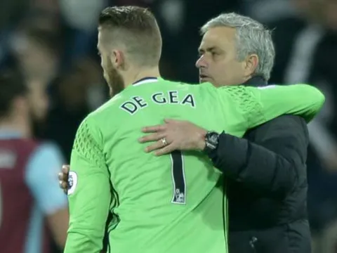 "Chiến dịch De Gea": Phức tạp, tốn kém, và...  thành công?