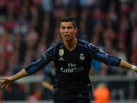 Chinh phục cột mốc 100 bàn, Ronaldo nói gì?