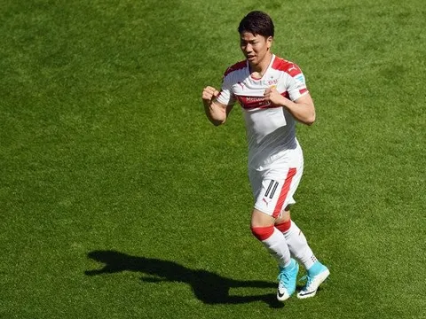 Wenger bất mãn với chính quyền Anh