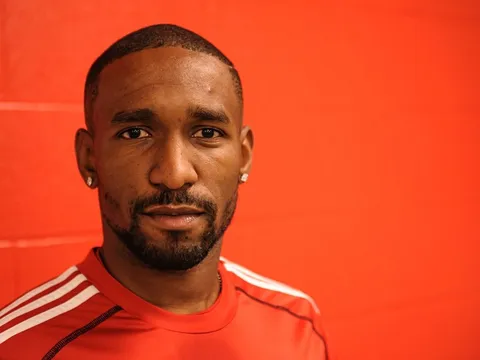 CHÍNH THỨC: Defoe có bến đỗ mới