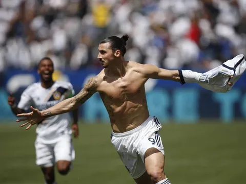 CHÍNH THỨC: Ibrahimovic không dự World Cup 2018