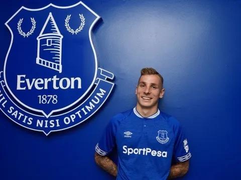 CHÍNH THỨC: Lucas Digne rạng rỡ ra mắt Everton