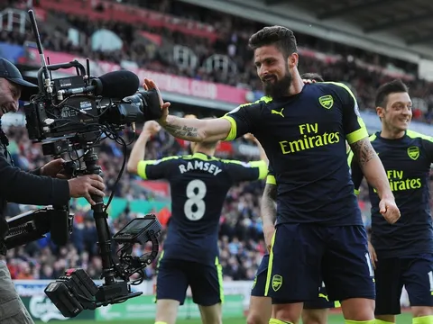 Choáng với hiệu suất của Giroud