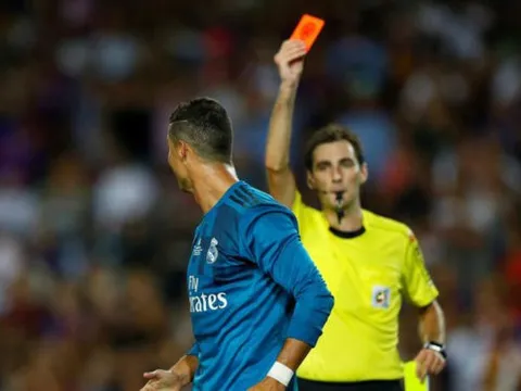 "Chơi với 12 cầu thủ, Barca cũng thua Real"