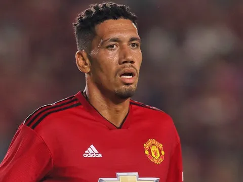 Hàng thủ Man Utd bị các CLB Ngoại hạng Anh 'xâu xé'