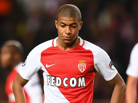Chủ tịch Perez: 'Mbappe chưa đủ tuổi để đá cho Real'