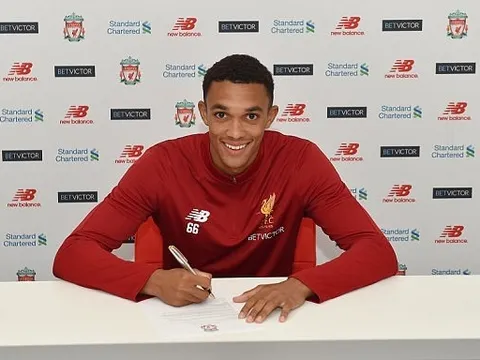 Chưa đón tân binh, Liverpool vội trói chân sao trẻ