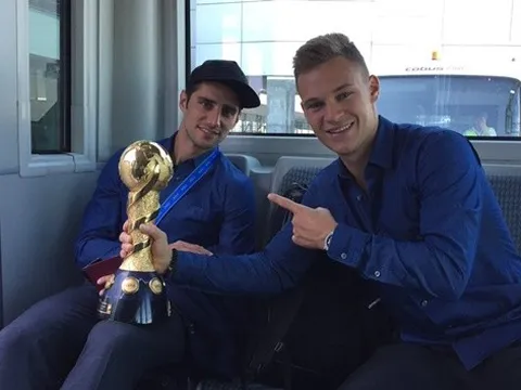 Chùm ảnh: Dàn sao Đức vô địch Confeds Cup được chào đón như người hùng