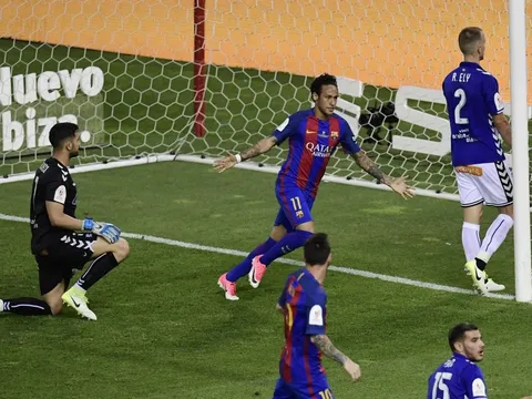 Chùm ảnh: Đè bẹp Alaves, Barca có quà chia tay Enrique