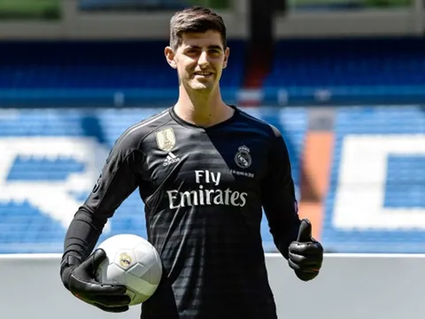 Chuyển đến Real, Courtois ngay lập tức "gây hấn" với Navas