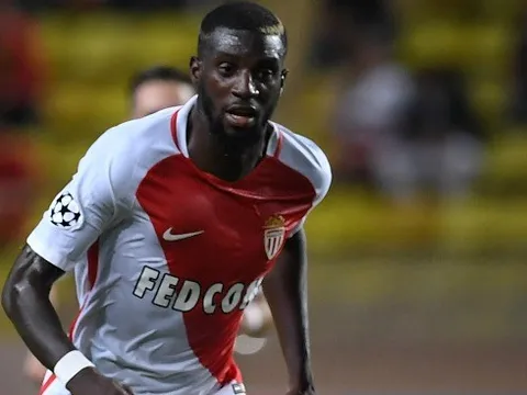 Chuyển nhượng Anh 10/07: M.U lại 'cướp' mục tiêu của Chelsea; Arsenal chốt giá Sanchez 80 triệu bảng