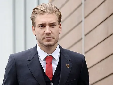 Chuyện thật như đùa: World Cup cần hoãn vì chấn thương của "Lord" Bendtner