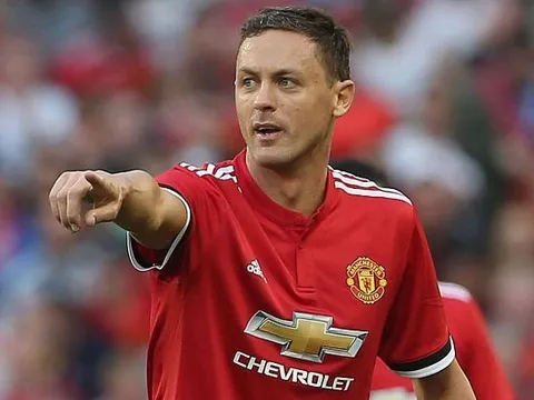Có Matic, Mourinho ám chỉ nội bộ Chelsea đang LOẠN