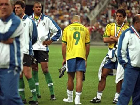 Cơn động kinh của Ronaldo 'béo' và bí ẩn lớn nhất lịch sử World Cup