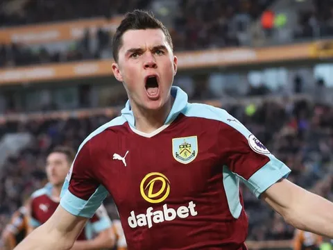 Công bố vụ Lindelof, M.U coi chừng mất Michael Keane