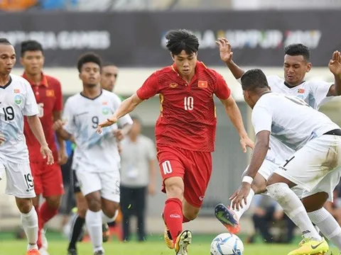 Văn Hậu đang hay, nhưng Công Phượng mới là 'của để dành'