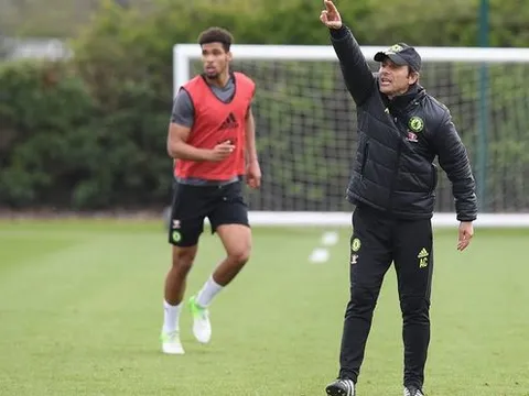 Mourinho tung hỏa mù, Conte cảnh giác