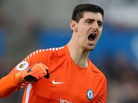 'Courtois đã nói rõ ý định với Chelsea, đó là chơi cho Real Madrid'
