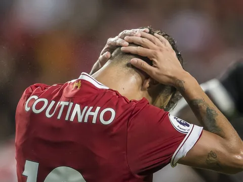 Coutinho nổi loạn, Gerrard chỉ trích Barca