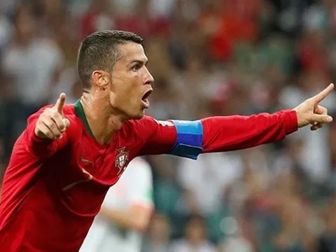 BLV Quang Huy nói gì khi Ronaldo "nhảy múa" trước Tây Ban Nha?