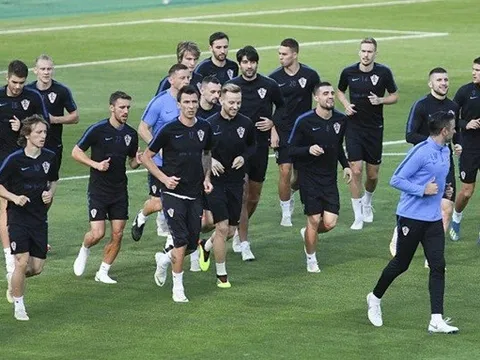 "Đột nhập" sân tập Croatia trước chung kết World Cup