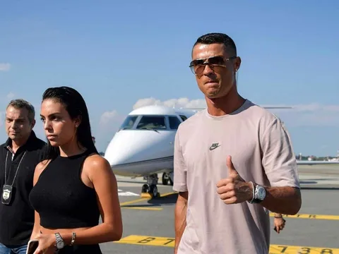 Cristiano Ronaldo tặng nửa tỷ đồng cho nhân viên khách sạn