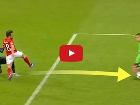 Cristiano Ronaldo và Lionel Messi đọ tài 'xâu kim' thủ môn