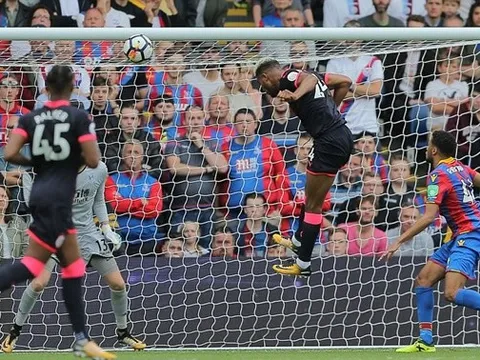 Crystal Palace 0-3 Huddersfield Town: Tân binh khẳng định tiếng nói