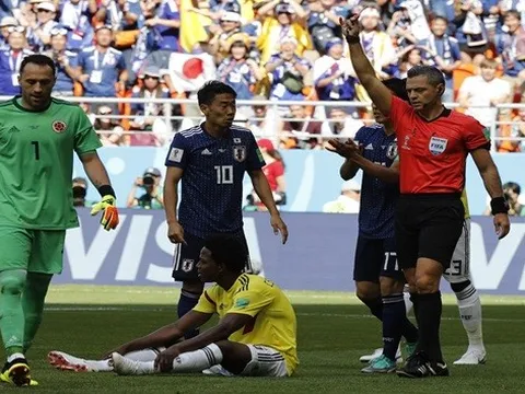 Đội tuyển Colombia: Ơn giời, Carlos Sanchez đã sống!