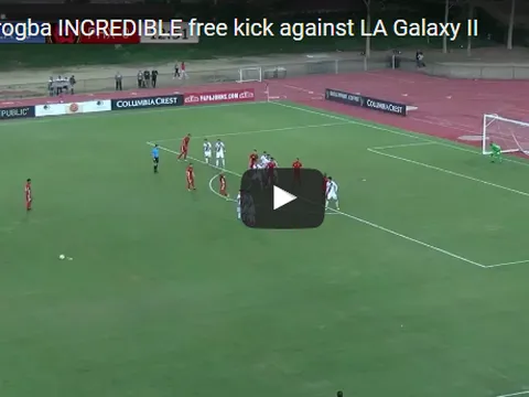 Cú sút phạt siêu đẳng của 'voi rừng' Drogba vào lưới LA Galaxy
