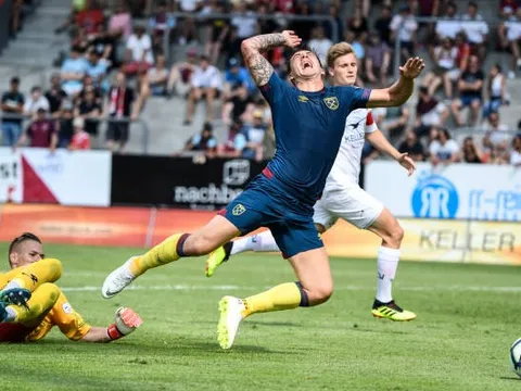 Cựu HLV Man City nếm trái đắng ngay lần đầu ra mắt West Ham