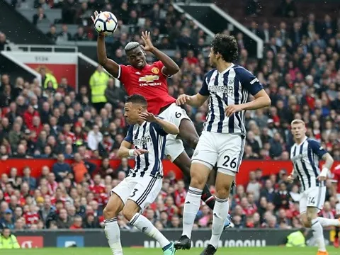Bế tắc, Pogba hóa 'chủ công bóng chuyền' trong trận thua West Brom