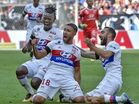 Lyon 3-3 Bordeaux: "Trái đắng" phút 90+1