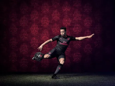 Sanchez, Giroud cực ngầu trong mẫu áo đấu thứ 3 của Arsenal