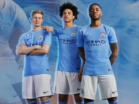 Chùm ảnh: Man City chính thức công bố mẫu áo đấu mùa 2017/18