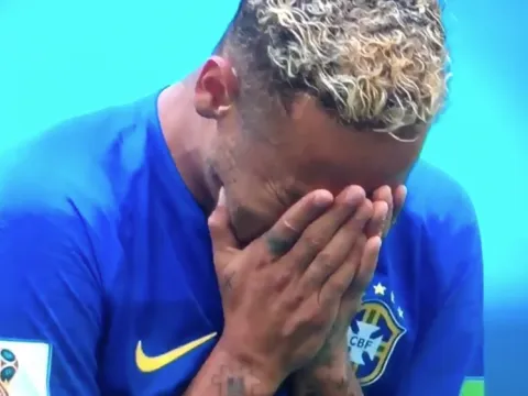 Đã rõ lý do Neymar khóc nức nở khi Brazil thắng Costa Rica