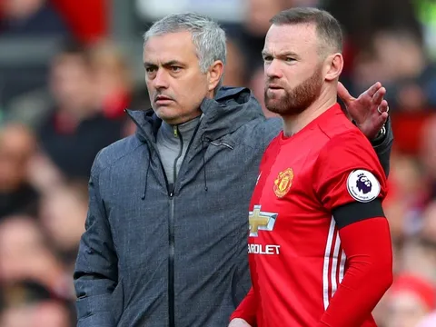 Đã rõ lý do Rooney bị Mourinho 'trảm'