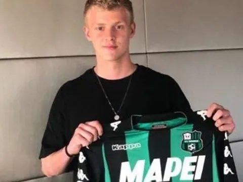 CHÍNH THỨC: Sassuolo kí hợp đồng với Odgaard